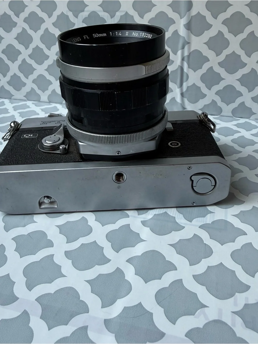 1966 vintage Canon FT 35mm Film Camera in Silver and Black with Original Case
